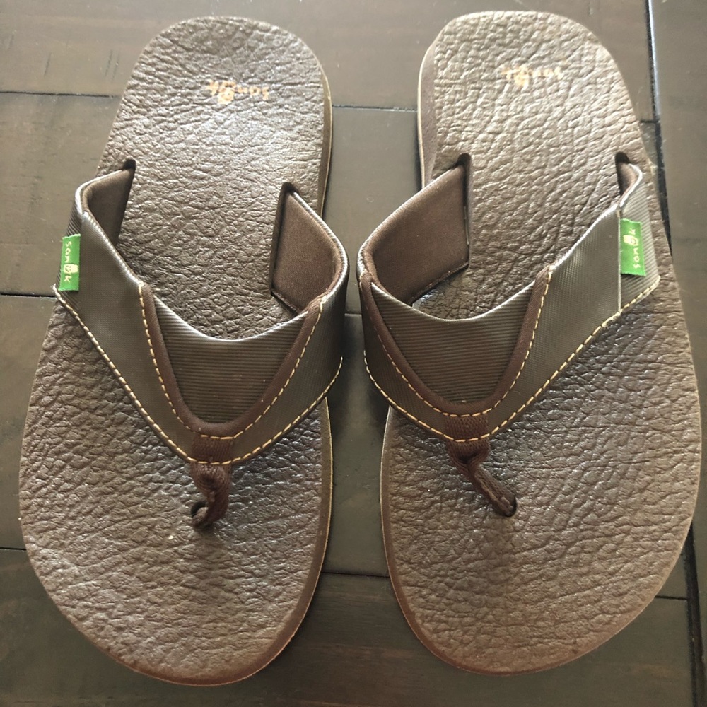 EUC Boys Brown Sanuks